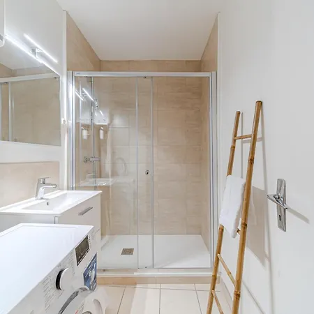 Rue Neuve Style And Practicality Cordeliers *